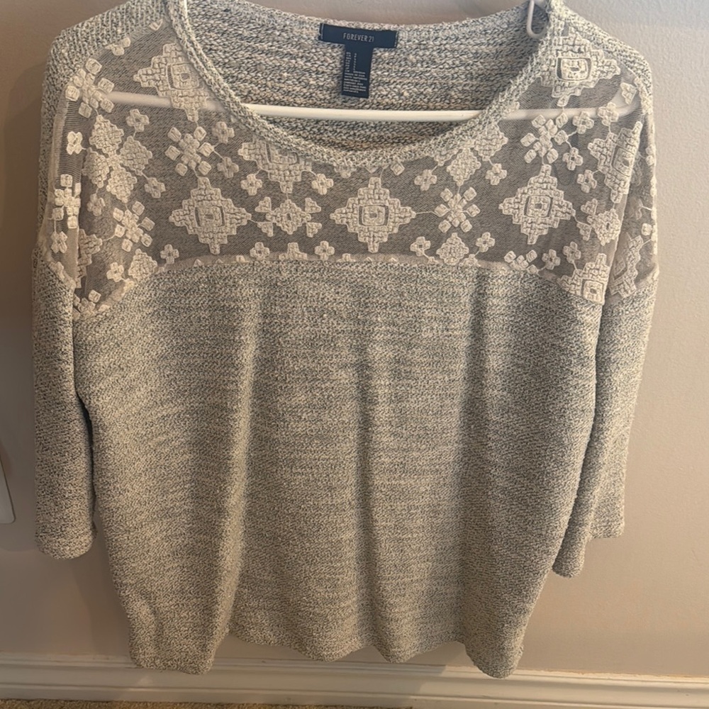 Forever 21 Gray Crew Neck Sweater with Nordic Design - Picture 1 of 3